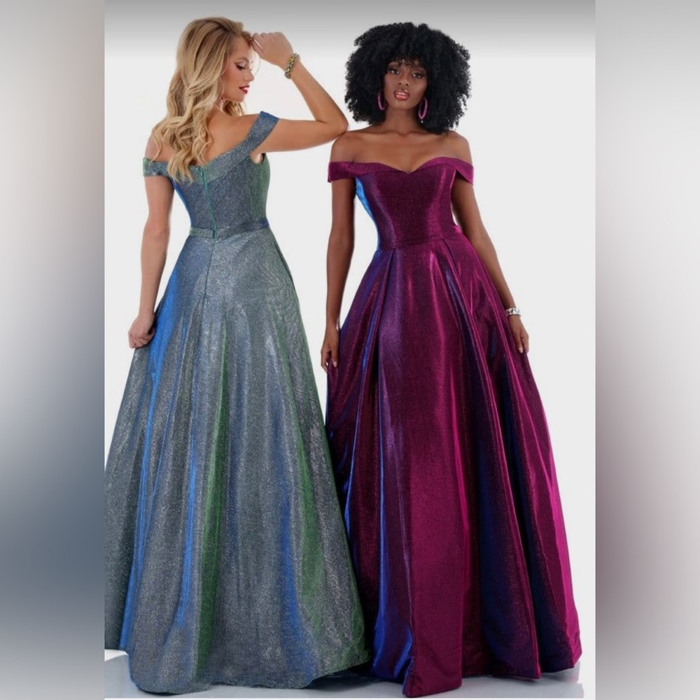 Cecilia Couture purple gown size 16